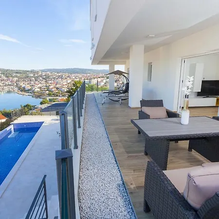 Solis Okrug Gornji * Trogir