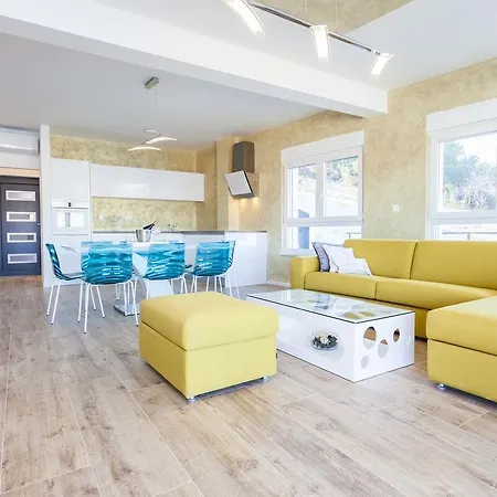 Solis Okrug Gornji Lägenhet *