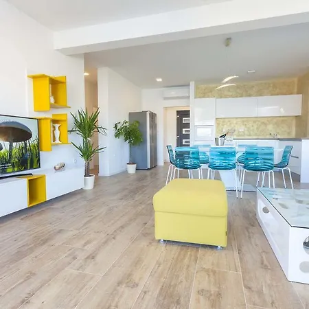 Lägenhet Solis Okrug Gornji